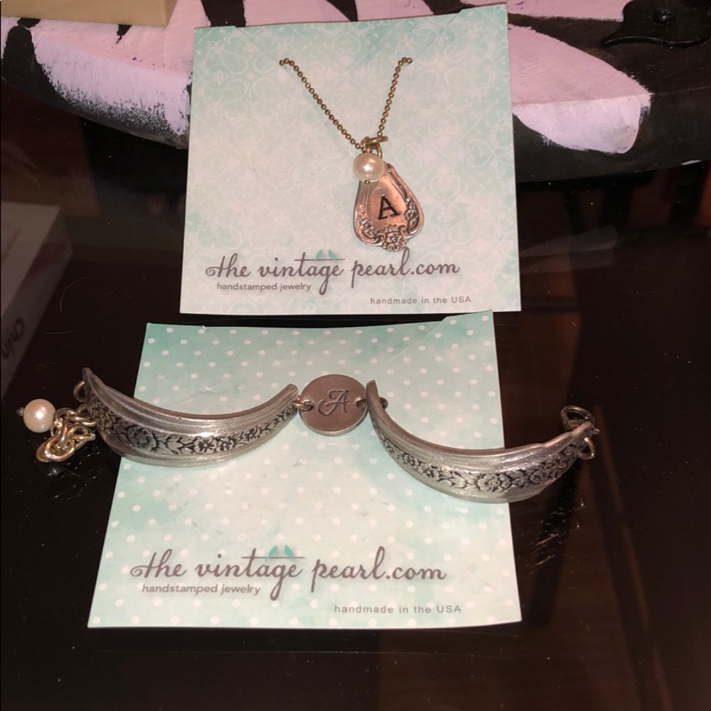 The Vintage Pearl Necklace and Bracelet “A”